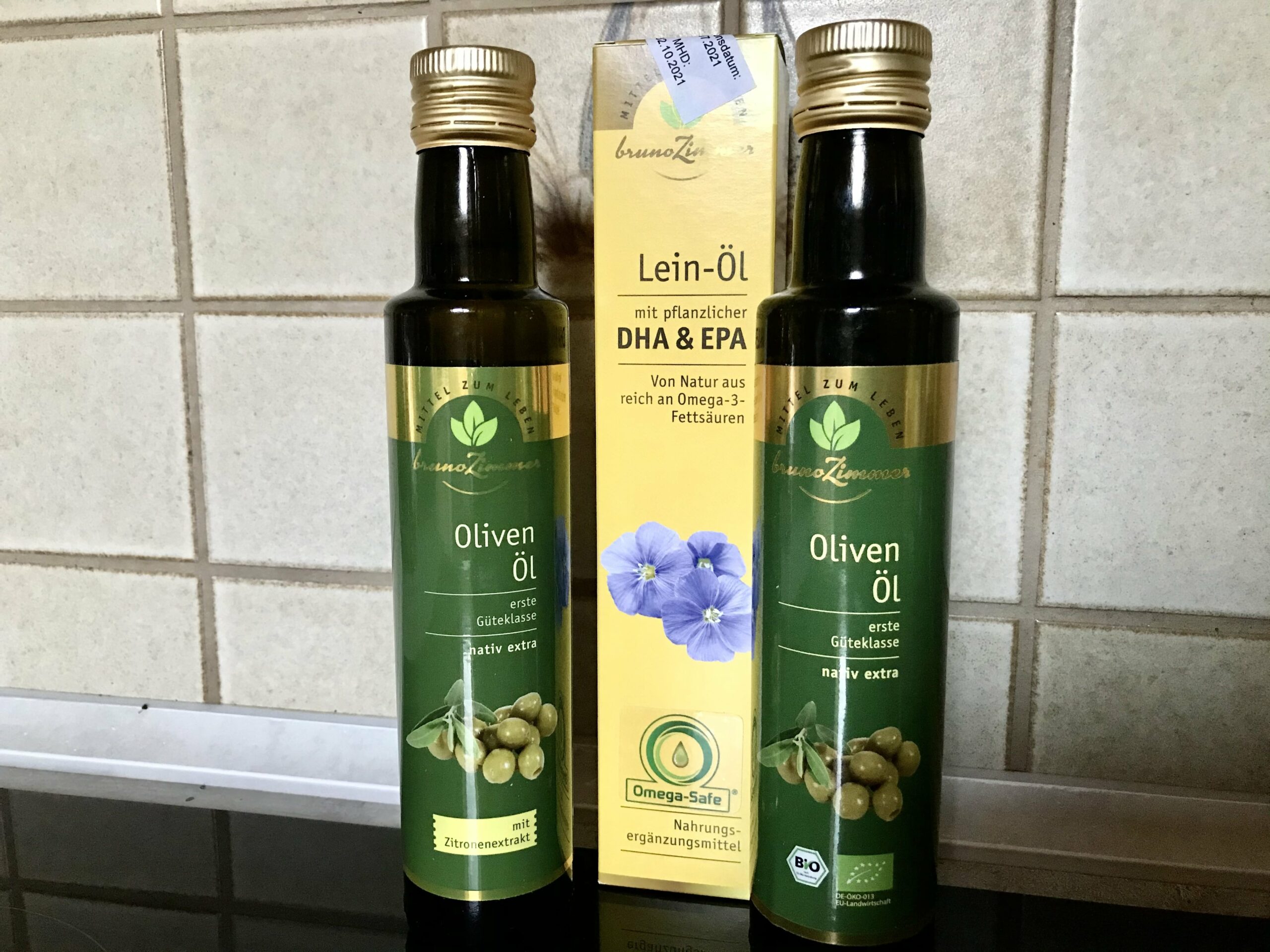 Leinöl und Olivenöl